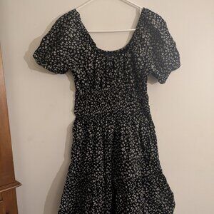Gap Dress | Black Ditsy Floral Puff Short Sleeve Dress